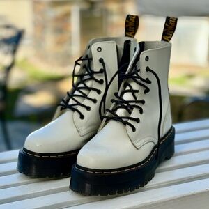 Dr. Martens Ivory Combat Boots with Black Accents : no creases